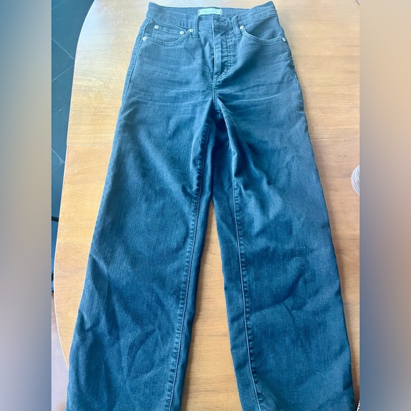 Black Slim Wide-Leg Crop Pants - Picture 1 of 3